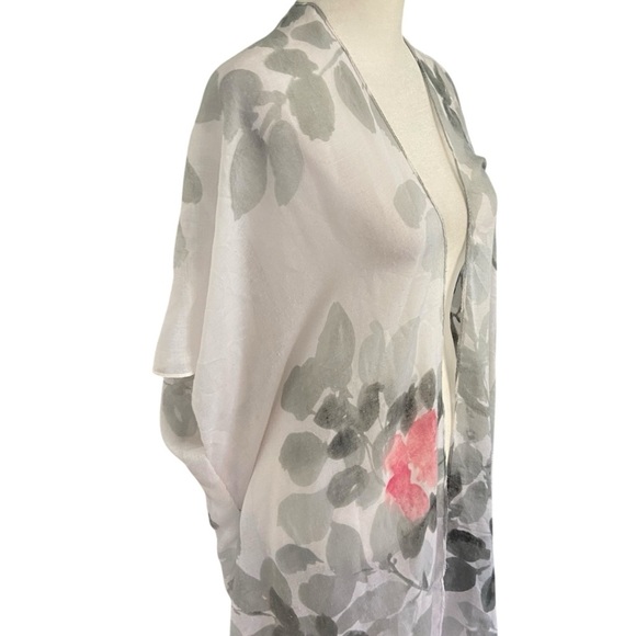 Floral Kimono Wrap One Size White with Grey Pink Floral Design Lightweight Flowy - Picture 2 of 5
